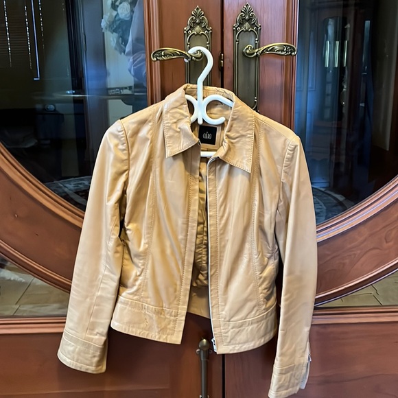 Beige leather jacket - Picture 1 of 2